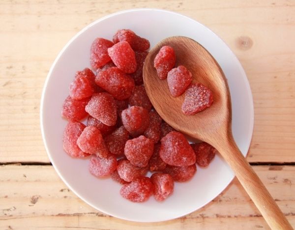Wie macht man getrocknete Erdbeeren?