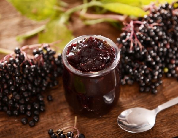 Wie macht man Holunder-Marmelade?