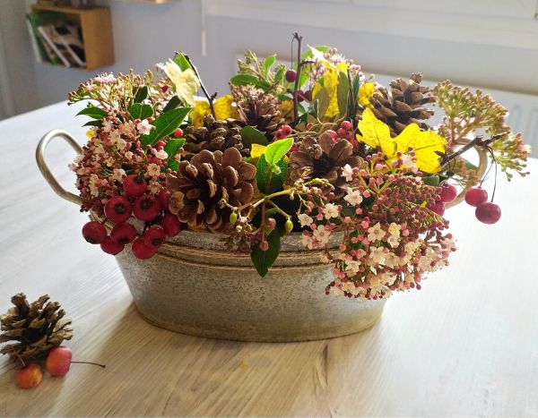 Herbstdeko: natürlicher Tischschmuck