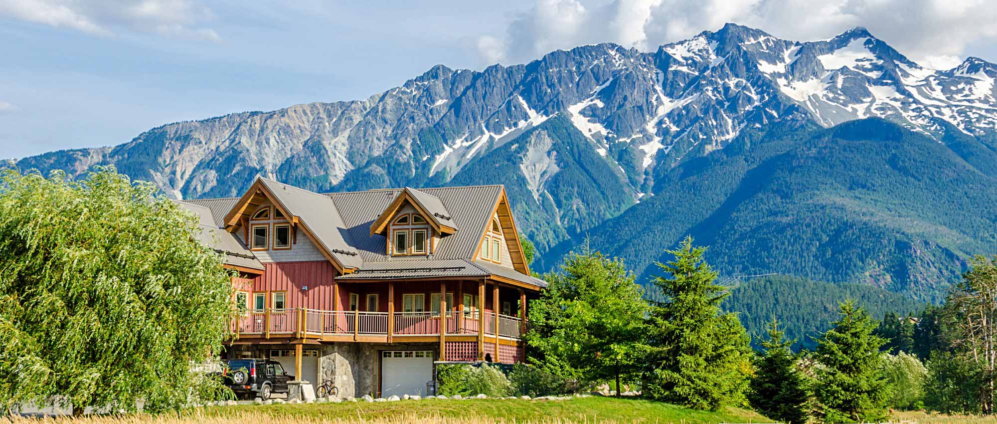 Welche Sträucher für eine Hecke im Bergland?