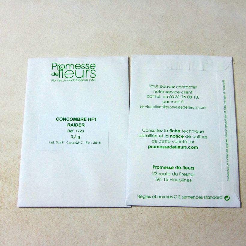 Beispiel eines Exemplars von Salat-Gurke Breso HF1 die Tüte mit 6 ? 8 Samen (0,2g) wie geliefert