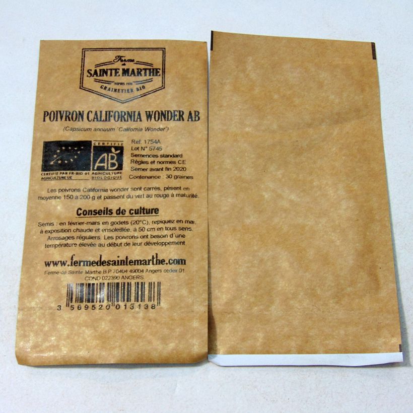 Beispiel eines Exemplars von Paprika California Orange Wonder Bio - Ferme de Sainte Marthe die Tüte mit 30 Samen wie geliefert